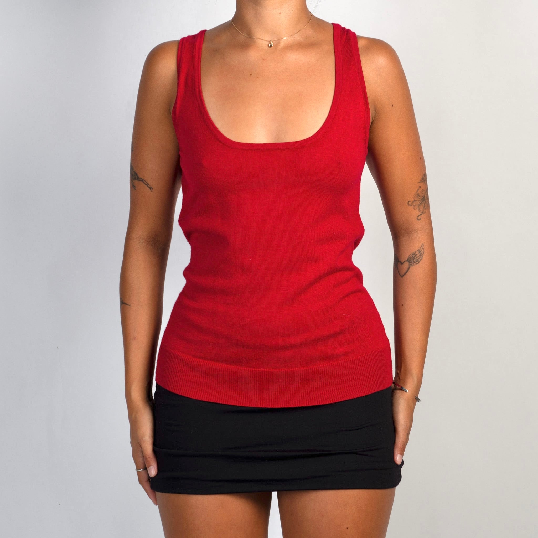 RED KNIT TANK TOP