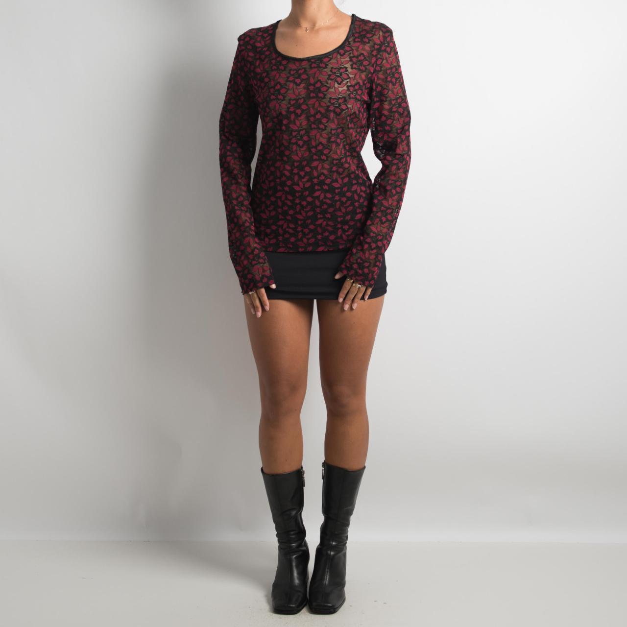 BURGUNDY LACE LONG SLEEVE