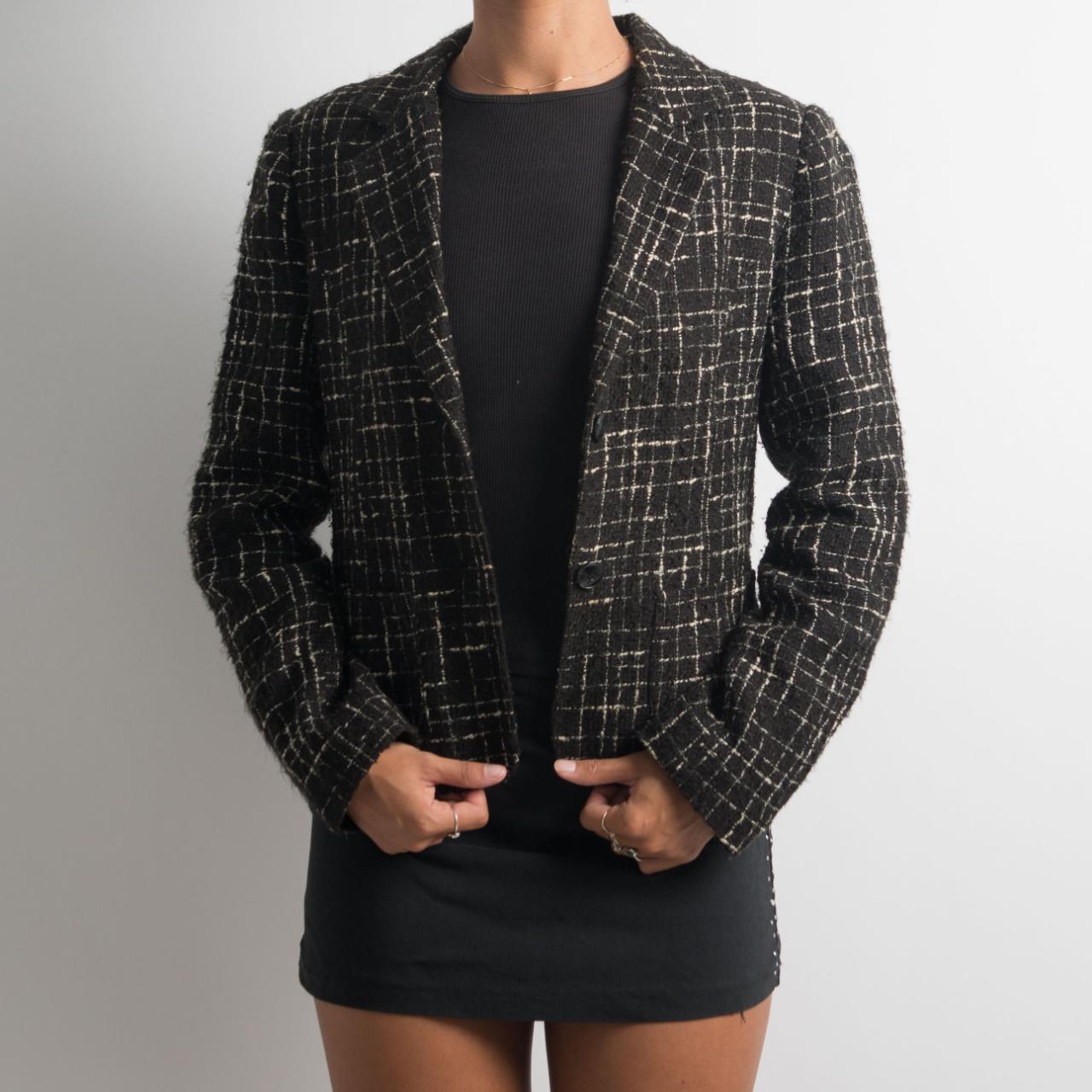 BLACK TEXTURED BLAZER