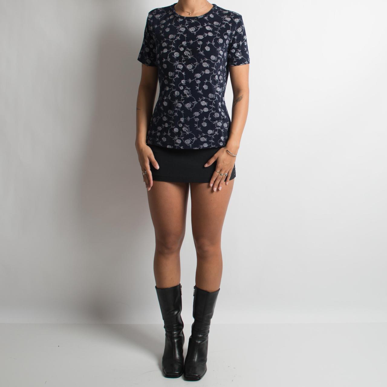 NAVY FLORAL TSHIRT