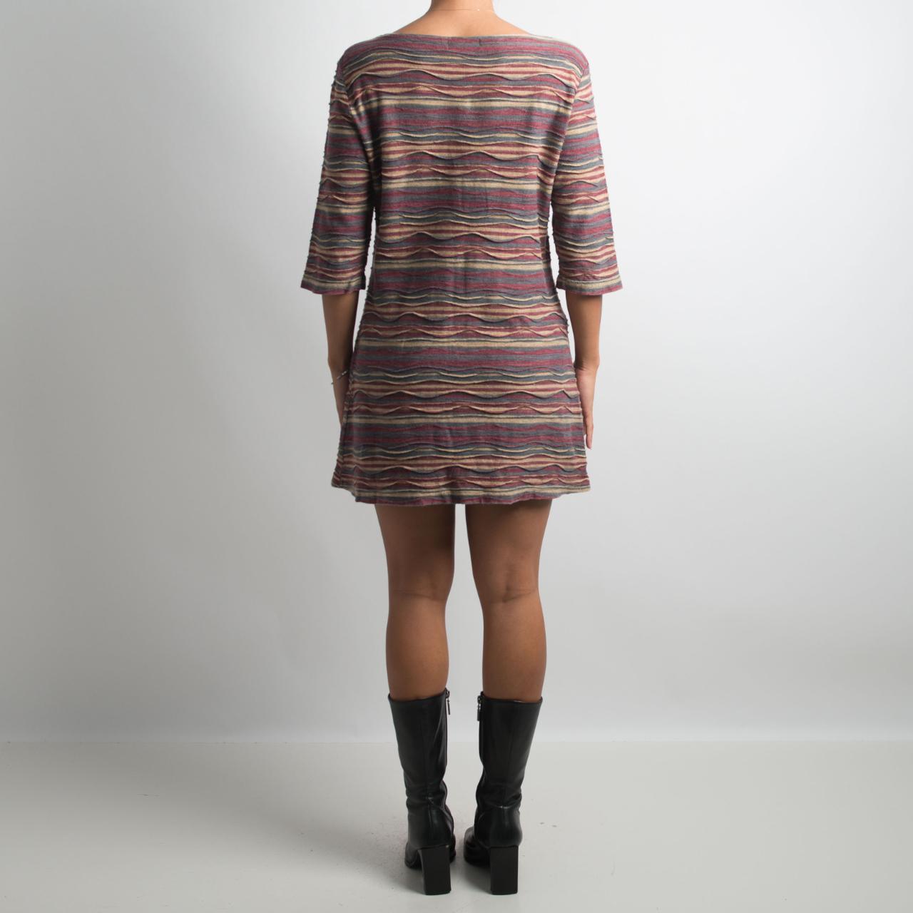 TEXTURED 3/4 SLEEVE MINI DRESS