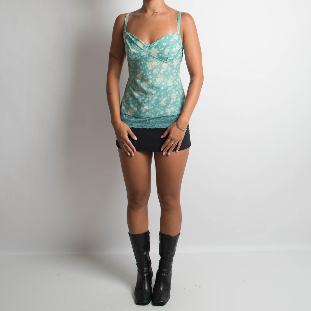 PATTERNED LACE CAMISOLE