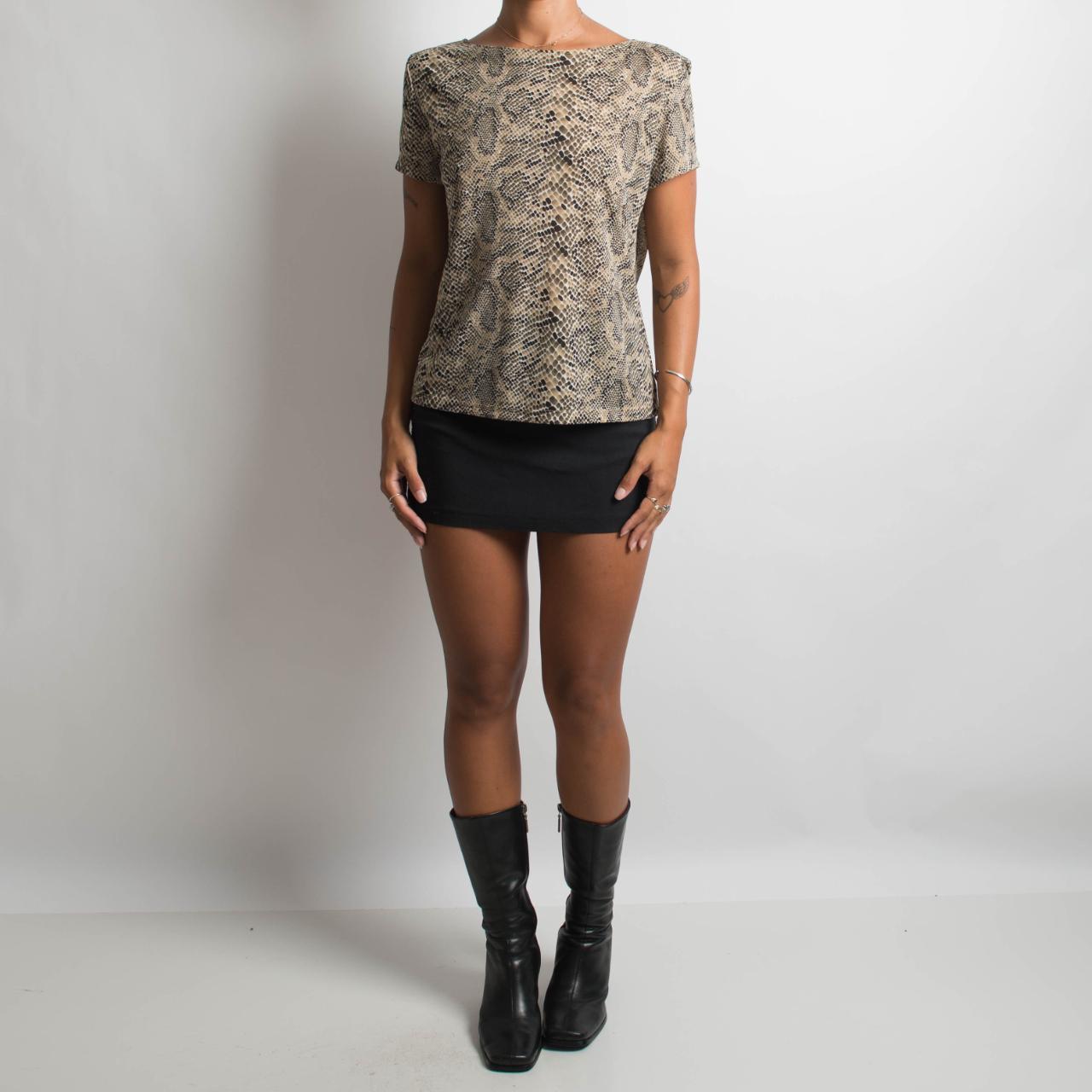 SLINKY ANIMAL PRINT TOP