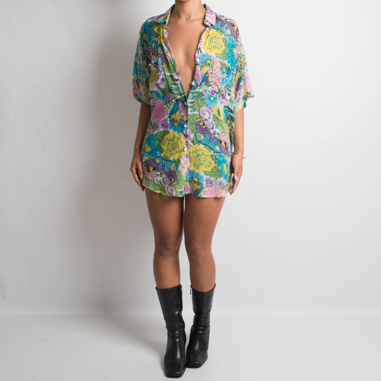 FLORAL BUTTON UP SHIRT