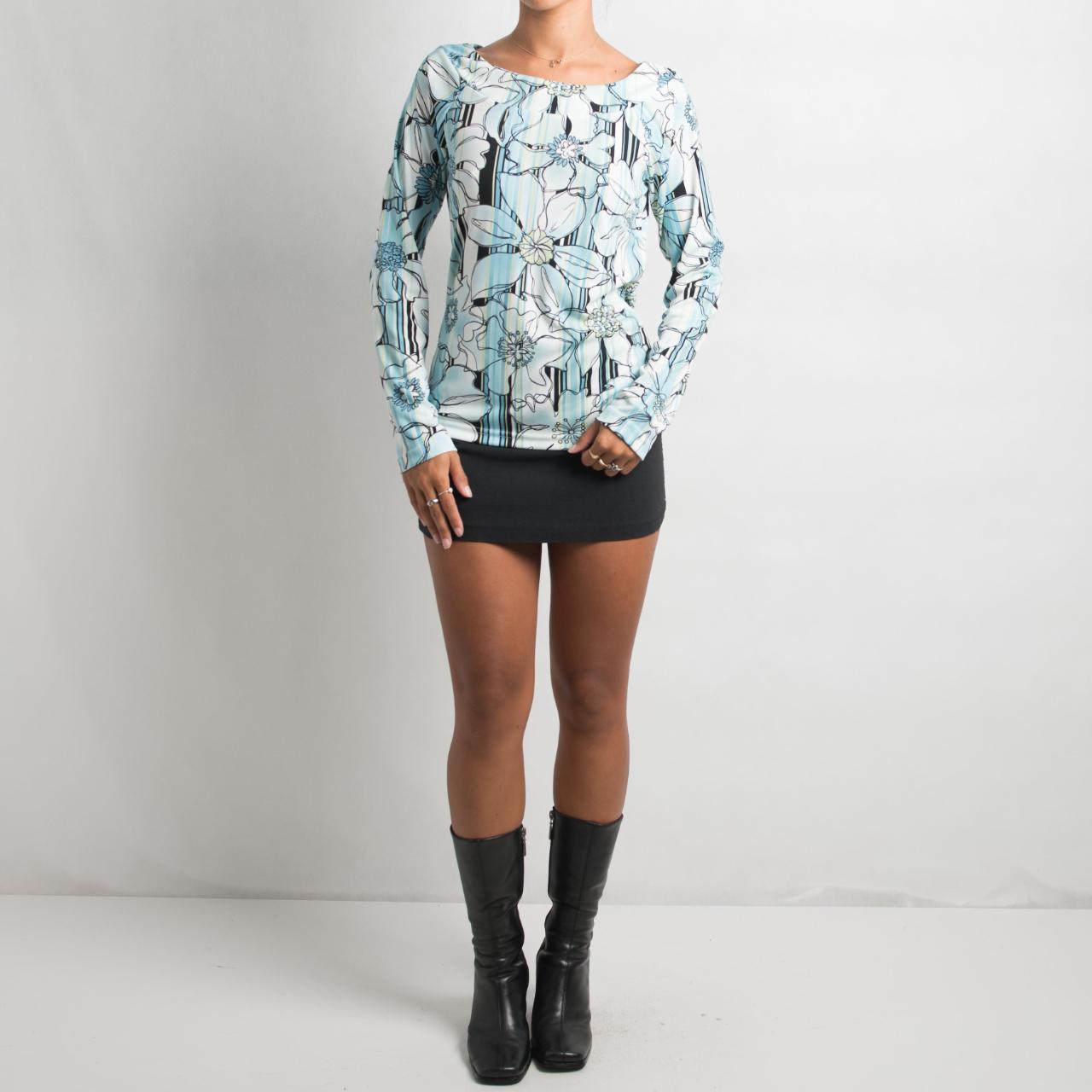 FLORAL PATTERNED LONG SLEEVE