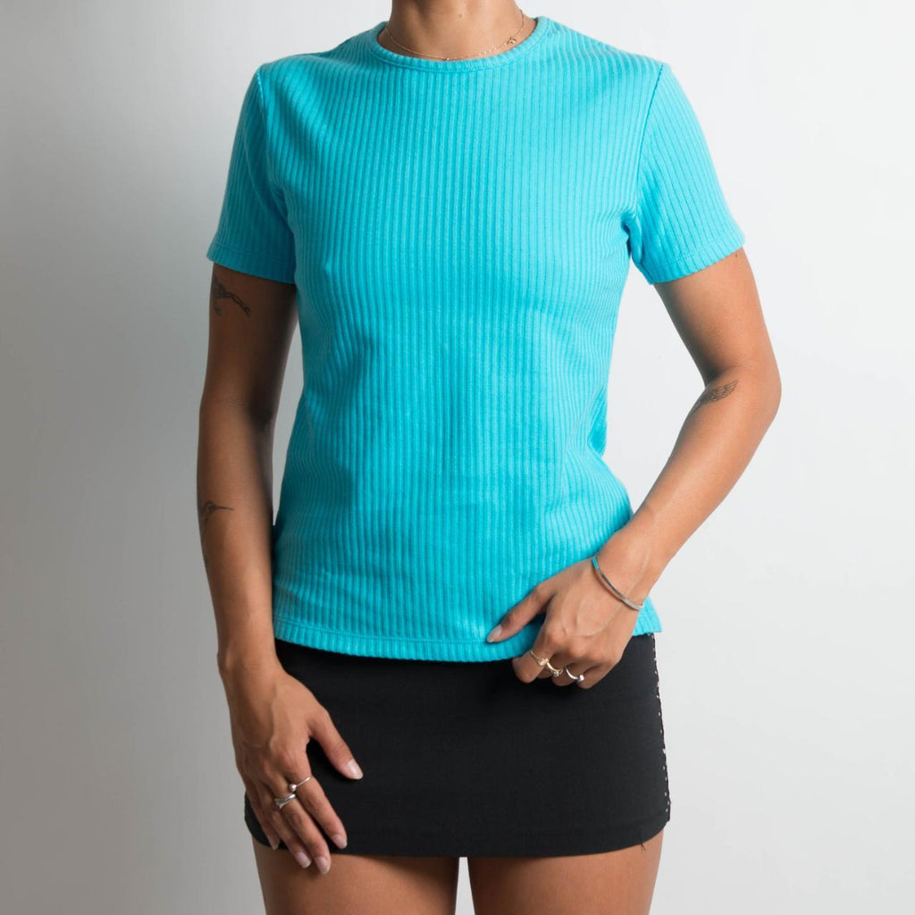 BLUE RIBBED KNIT TSHIRT