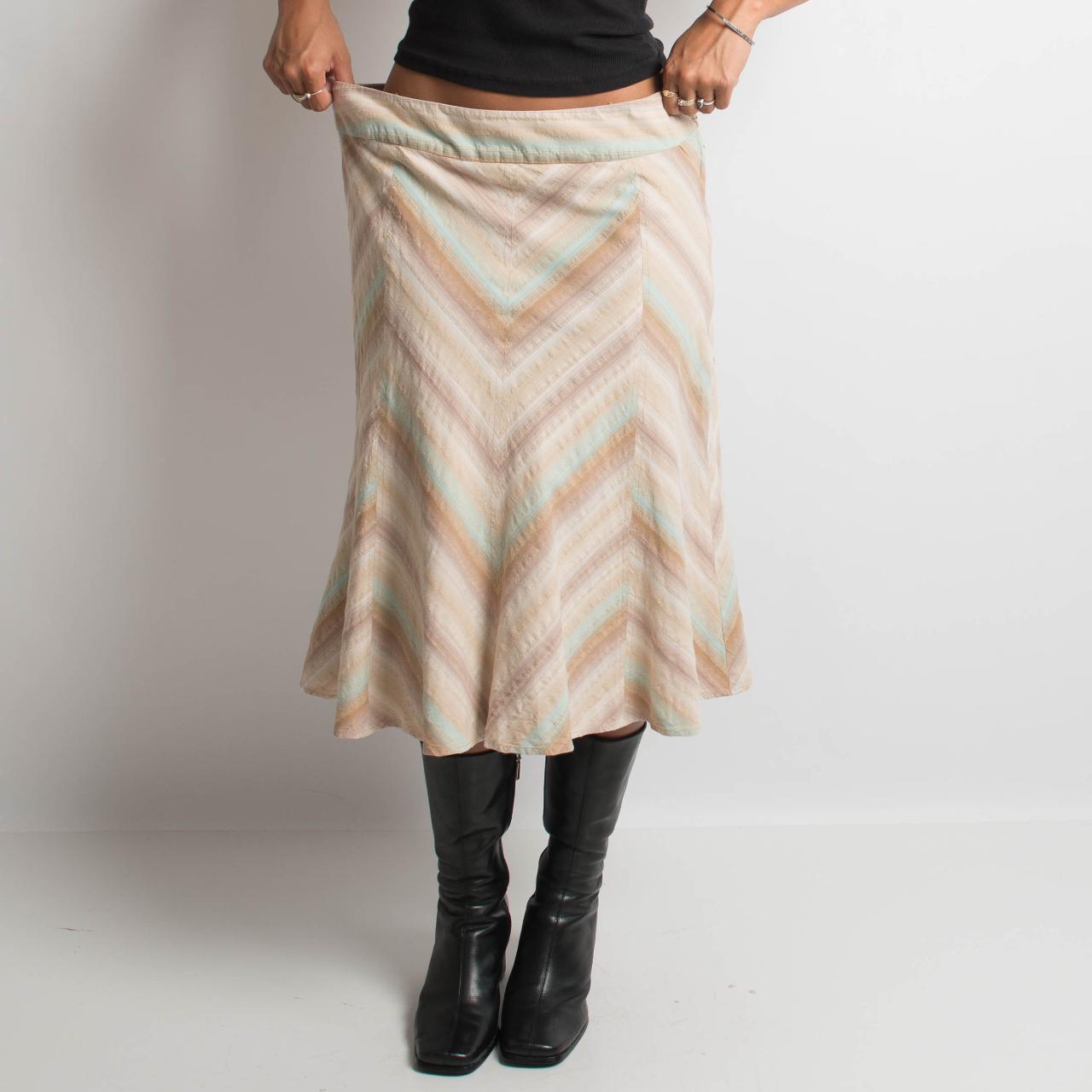 CREAM CHEVRON MIDI SKIRT