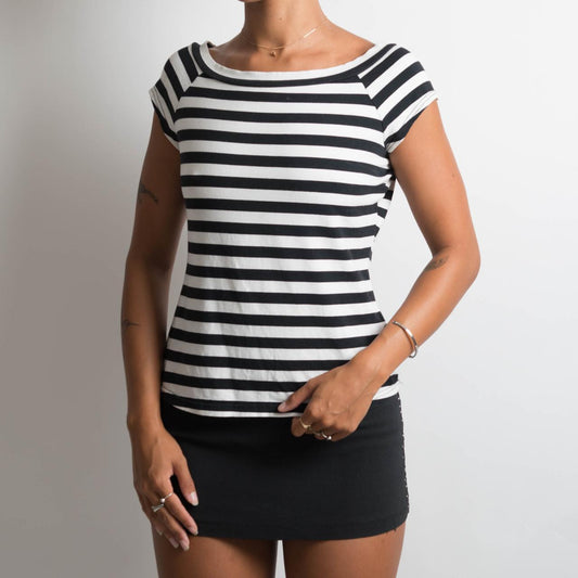 STRIPED SHORT SLEEVE TOP