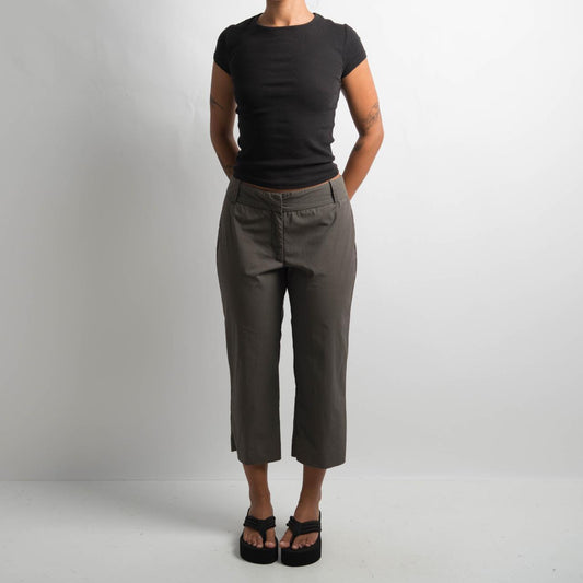 KHAKI CROP CAPRI PANTS