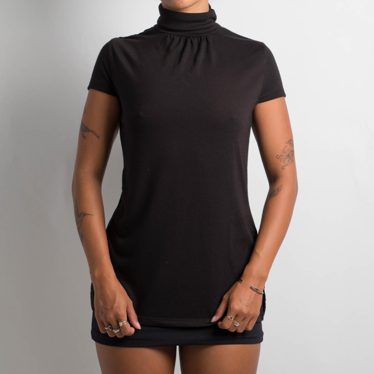 BLACK MOCKNECK TOP