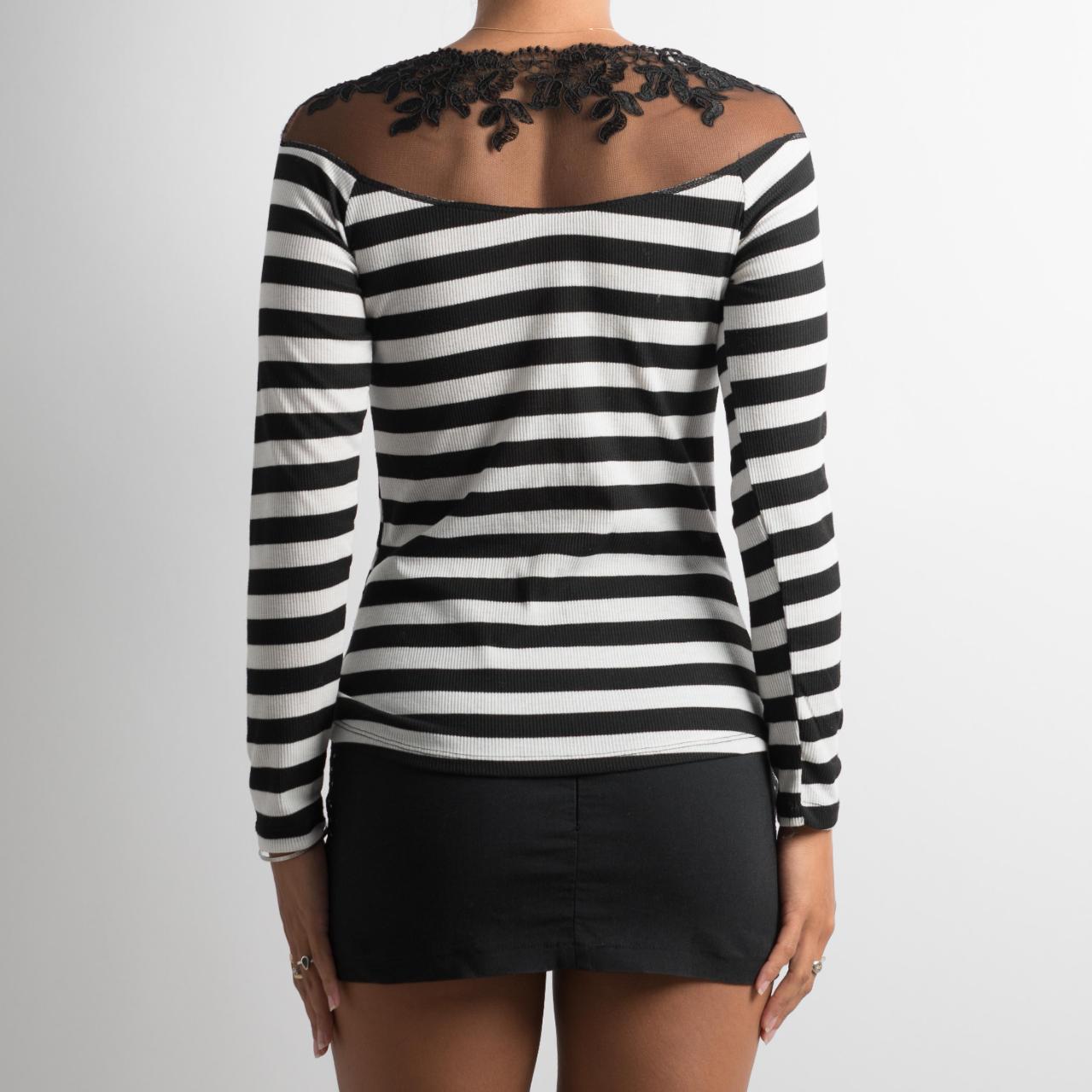 B&W STRIPE LONG SLEEVE TOP