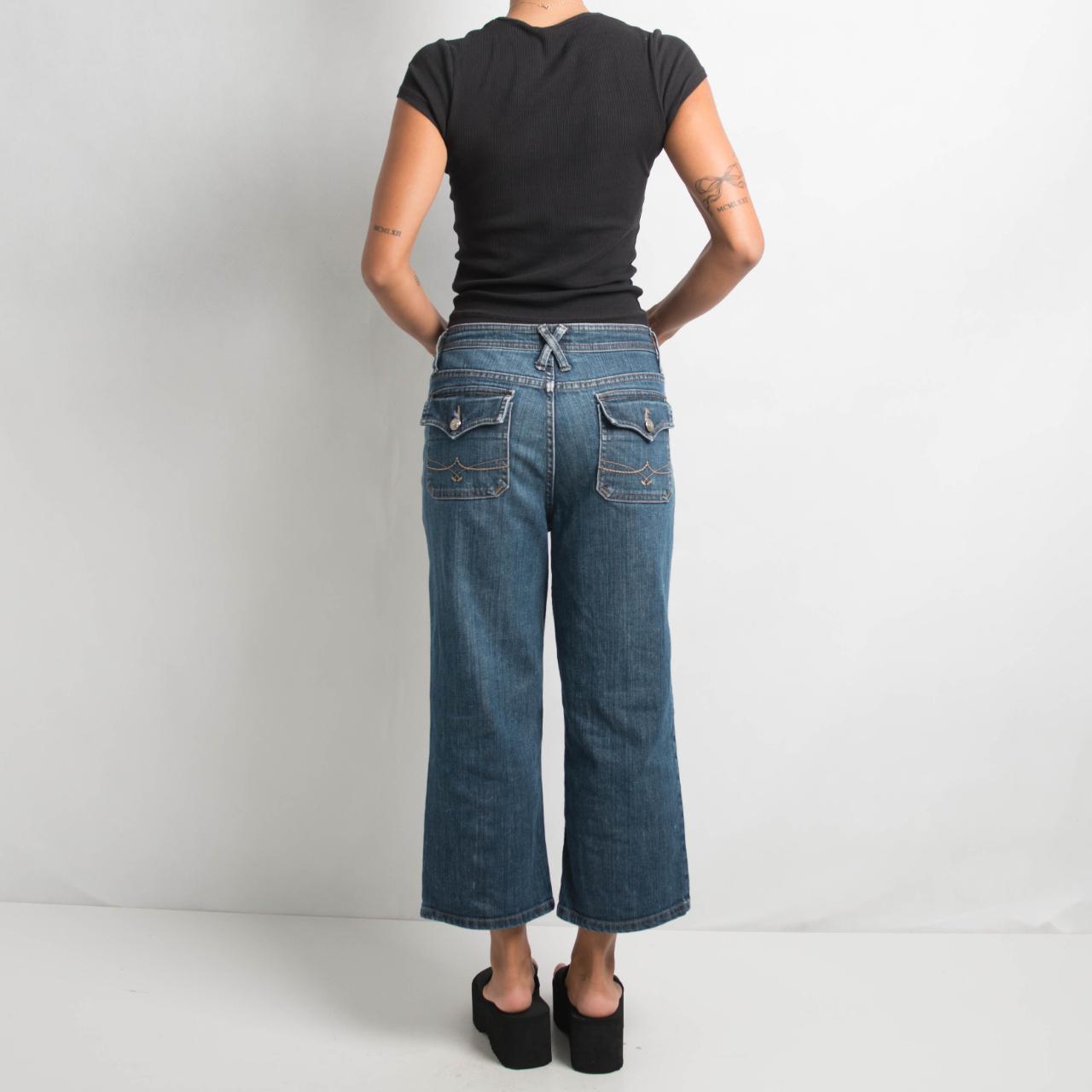 DENIM CAPRI JEANS