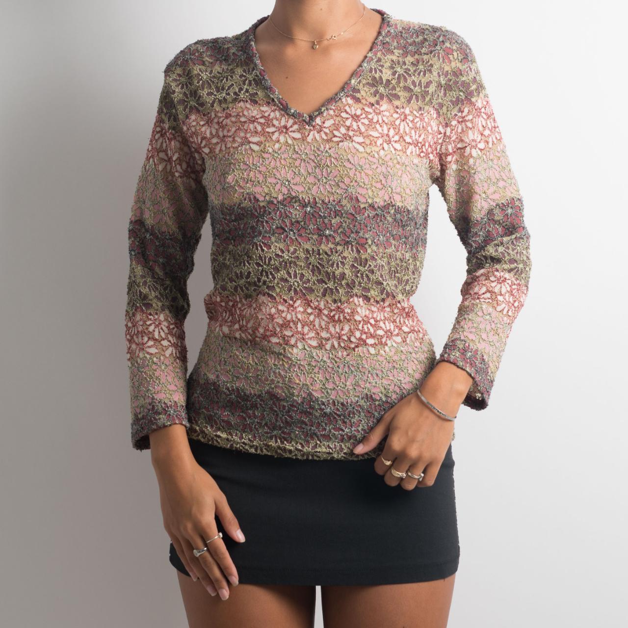 FLORAL TEXTURED LONG SLEEVE