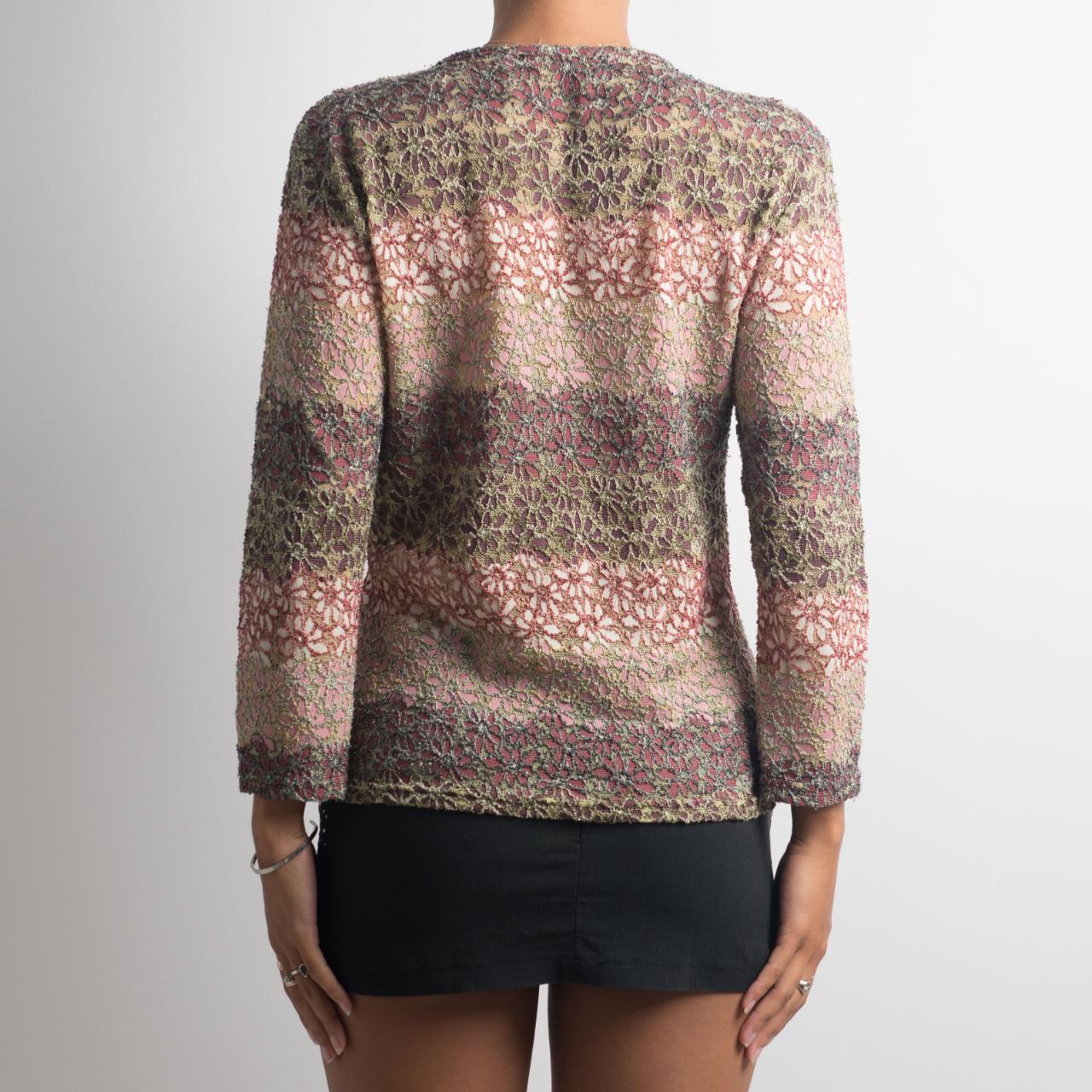 FLORAL TEXTURED LONG SLEEVE