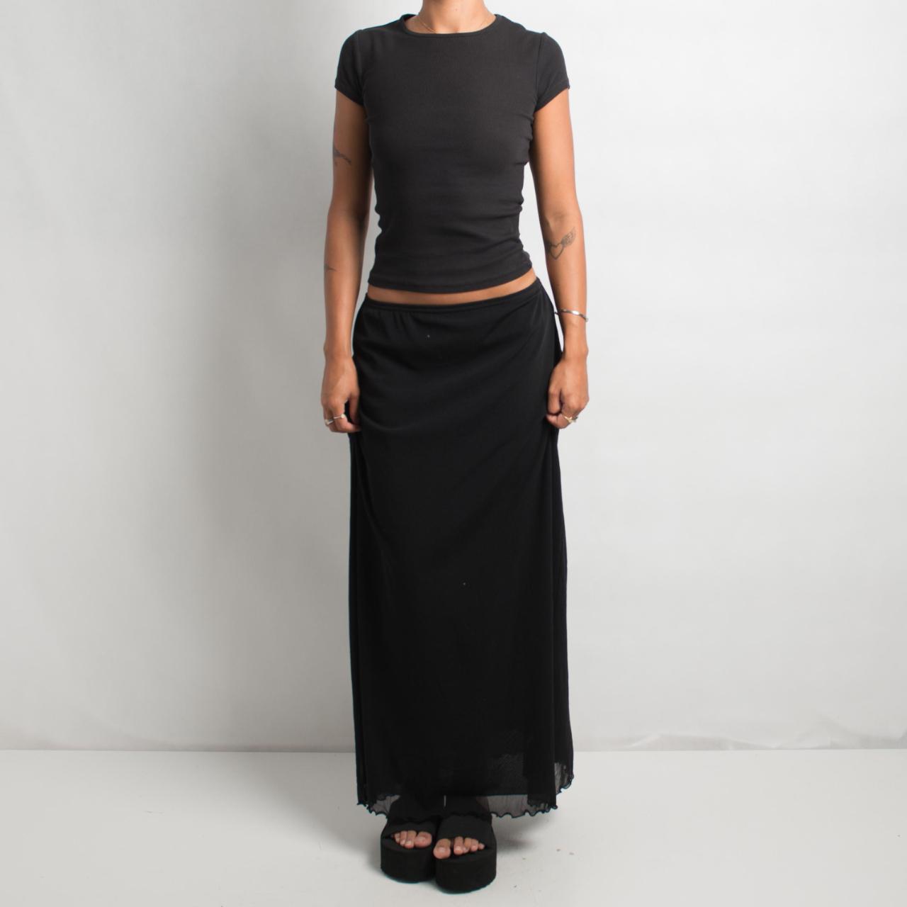 BLACK LONGLINE MESH SKIRT