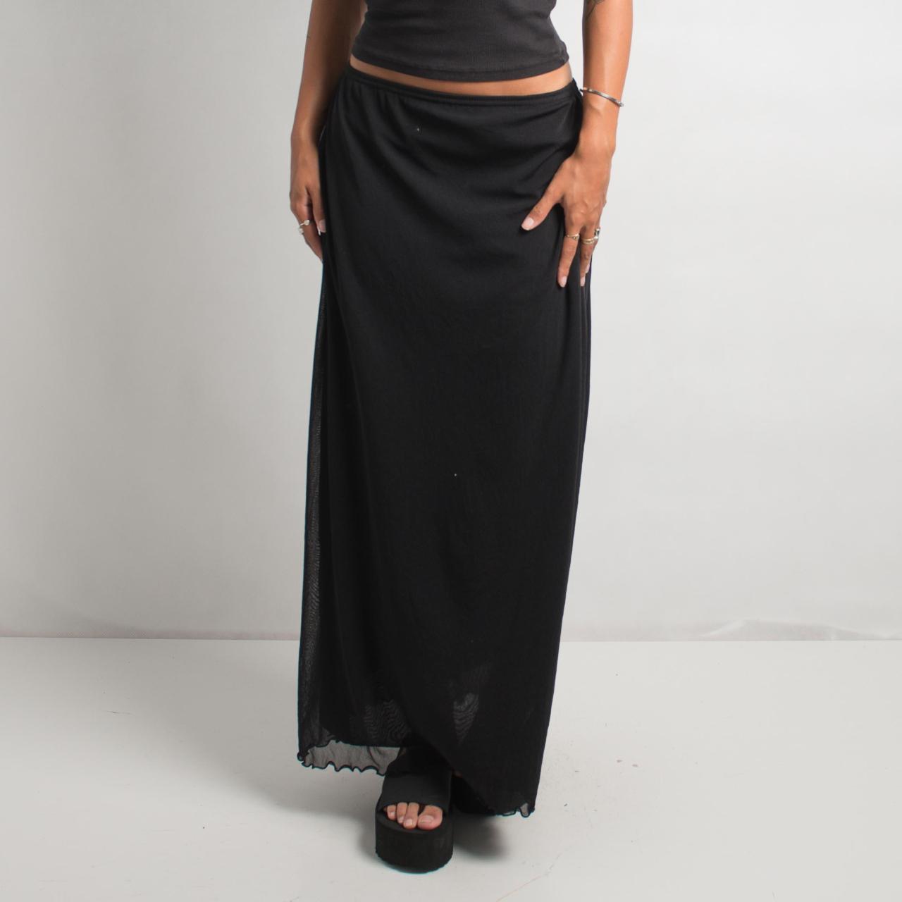 BLACK LONGLINE MESH SKIRT