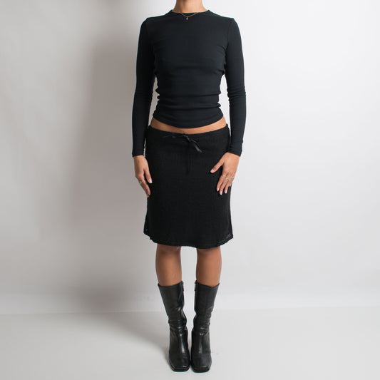 BLACK KNIT SKIRT