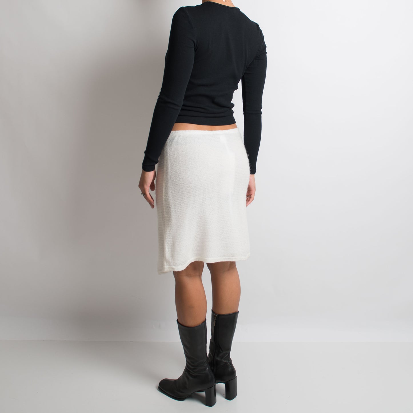 OFF WHITE KNIT SKIRT