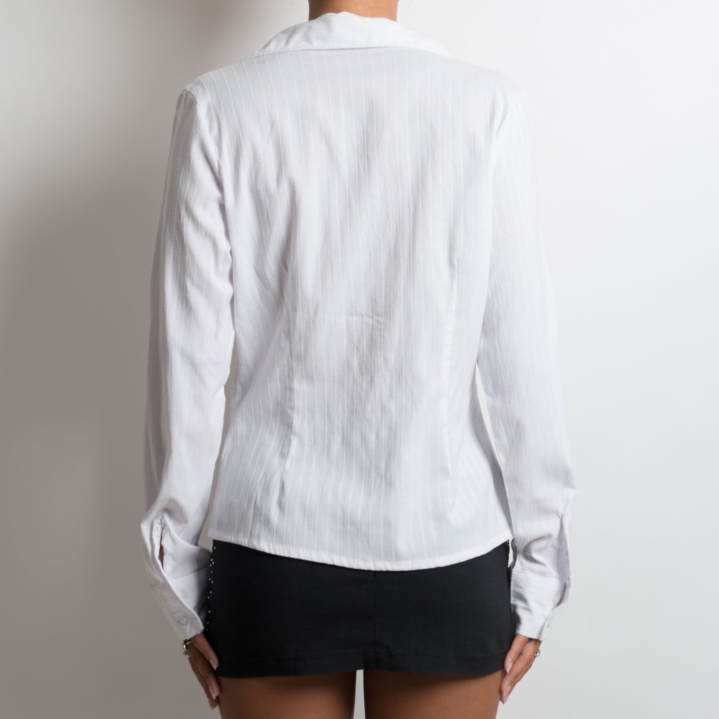 BLOUSE BLANCHE À RAYURES