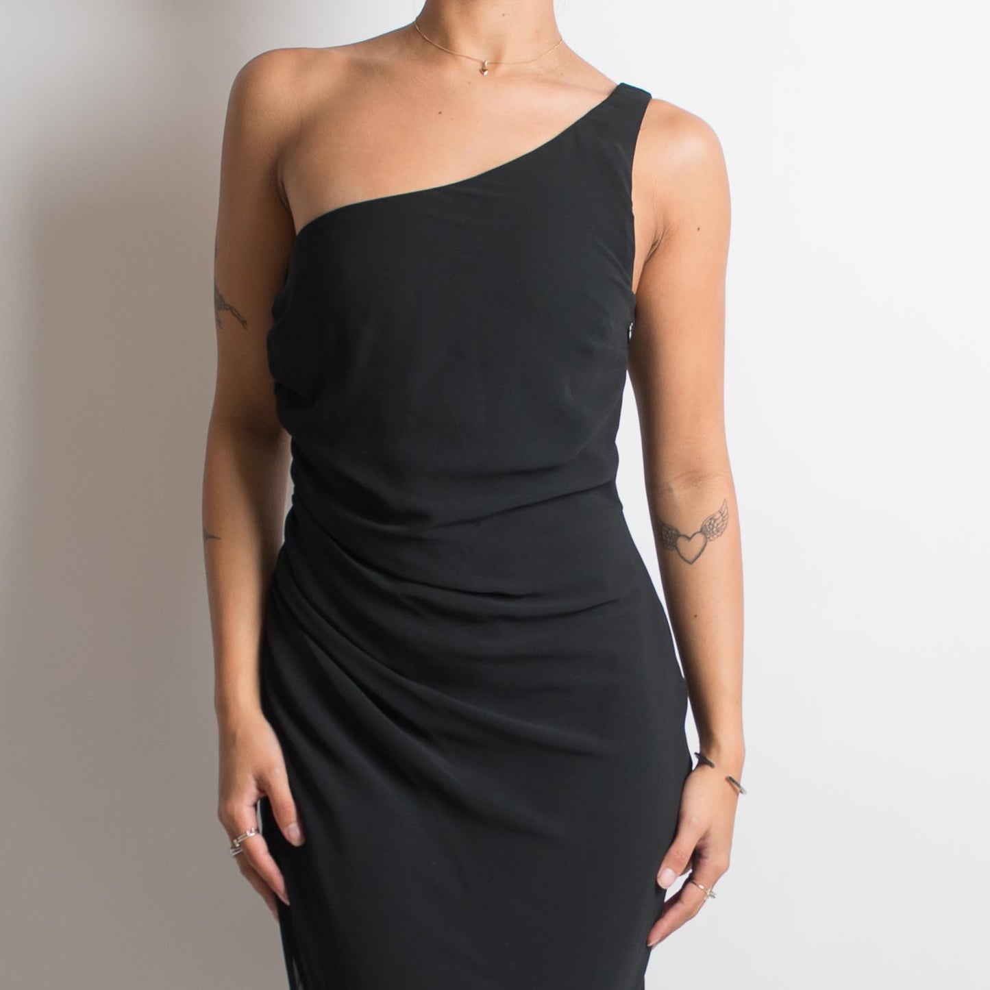 BLACK RUCHED ONE SHOULDER GOWN