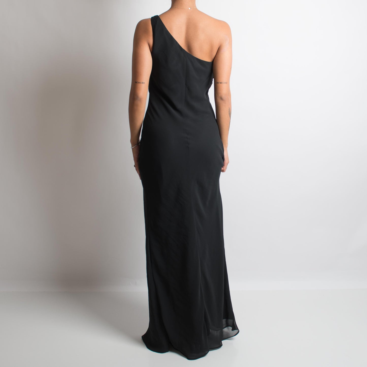 BLACK RUCHED ONE SHOULDER GOWN