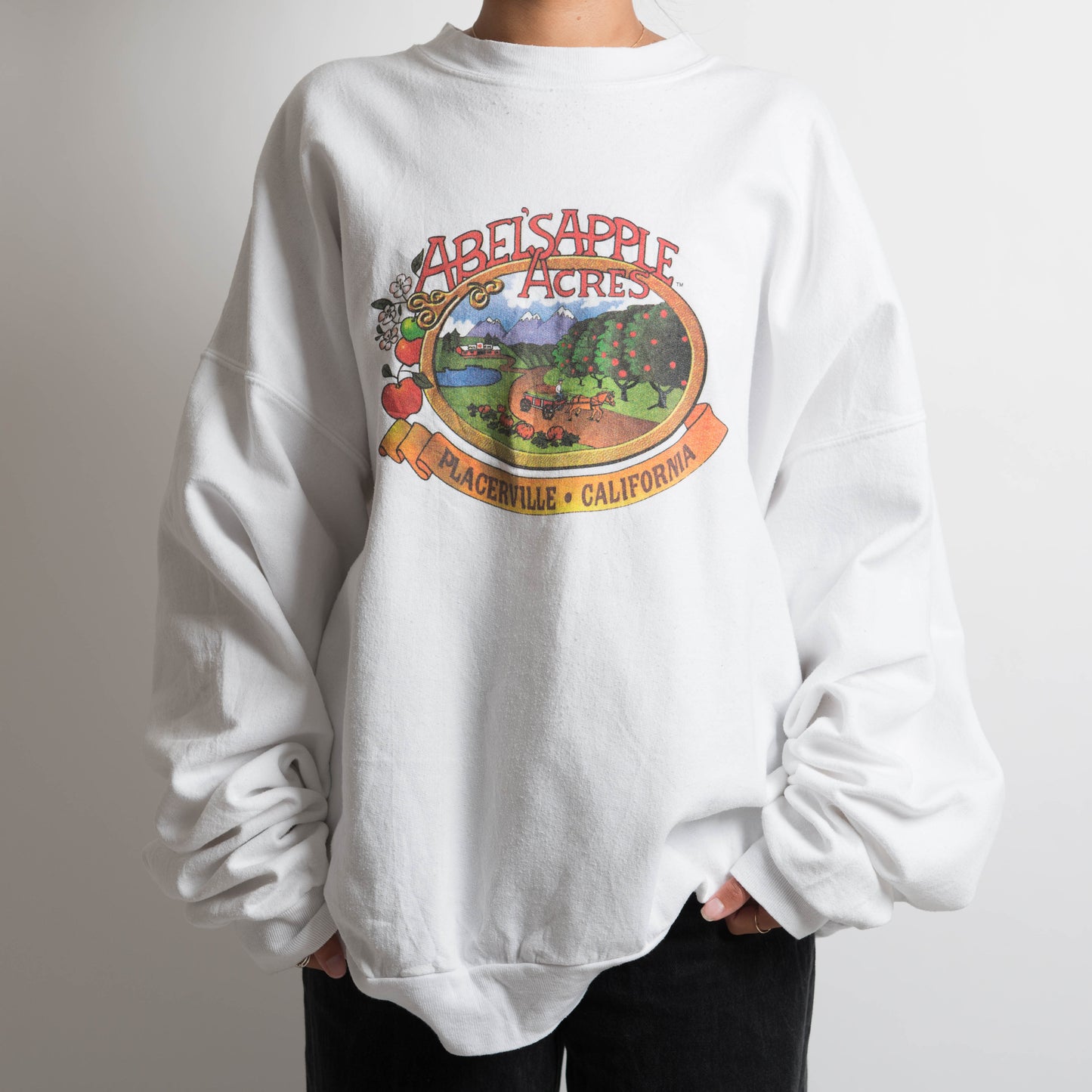 ABEL'S APPLE ACRES CREWNECK