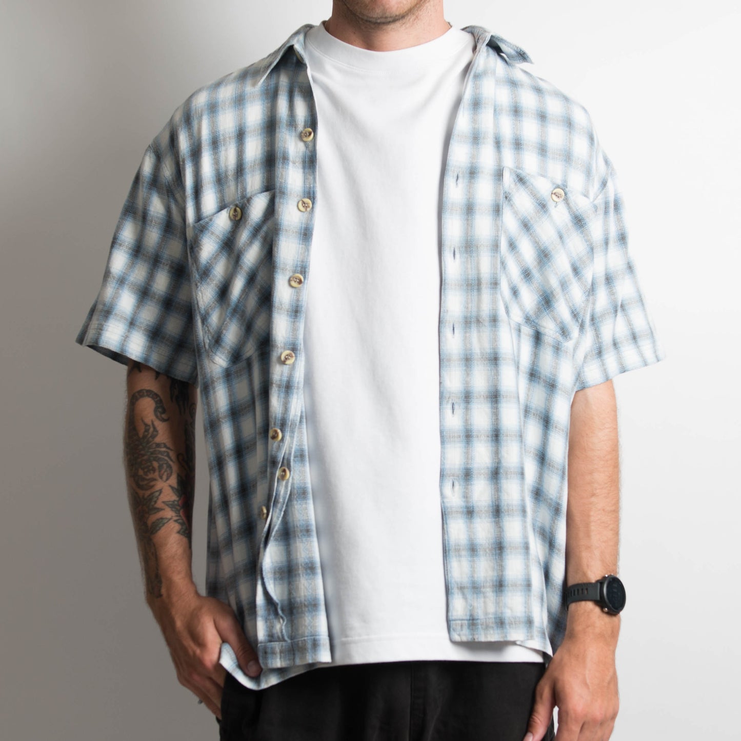 BLUE GINGHAM BUTTON UP