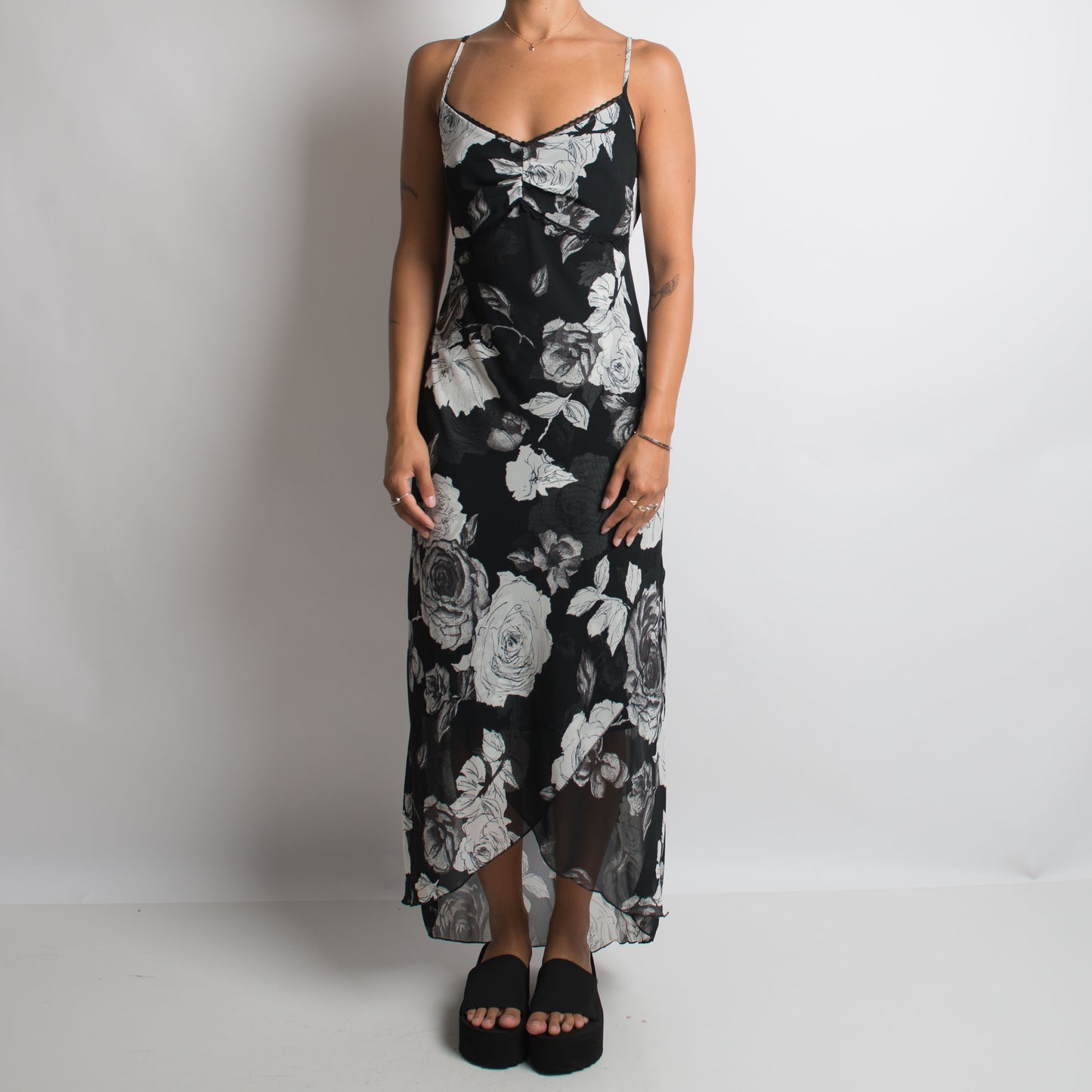 BLACK FLORAL MIDI DRESS