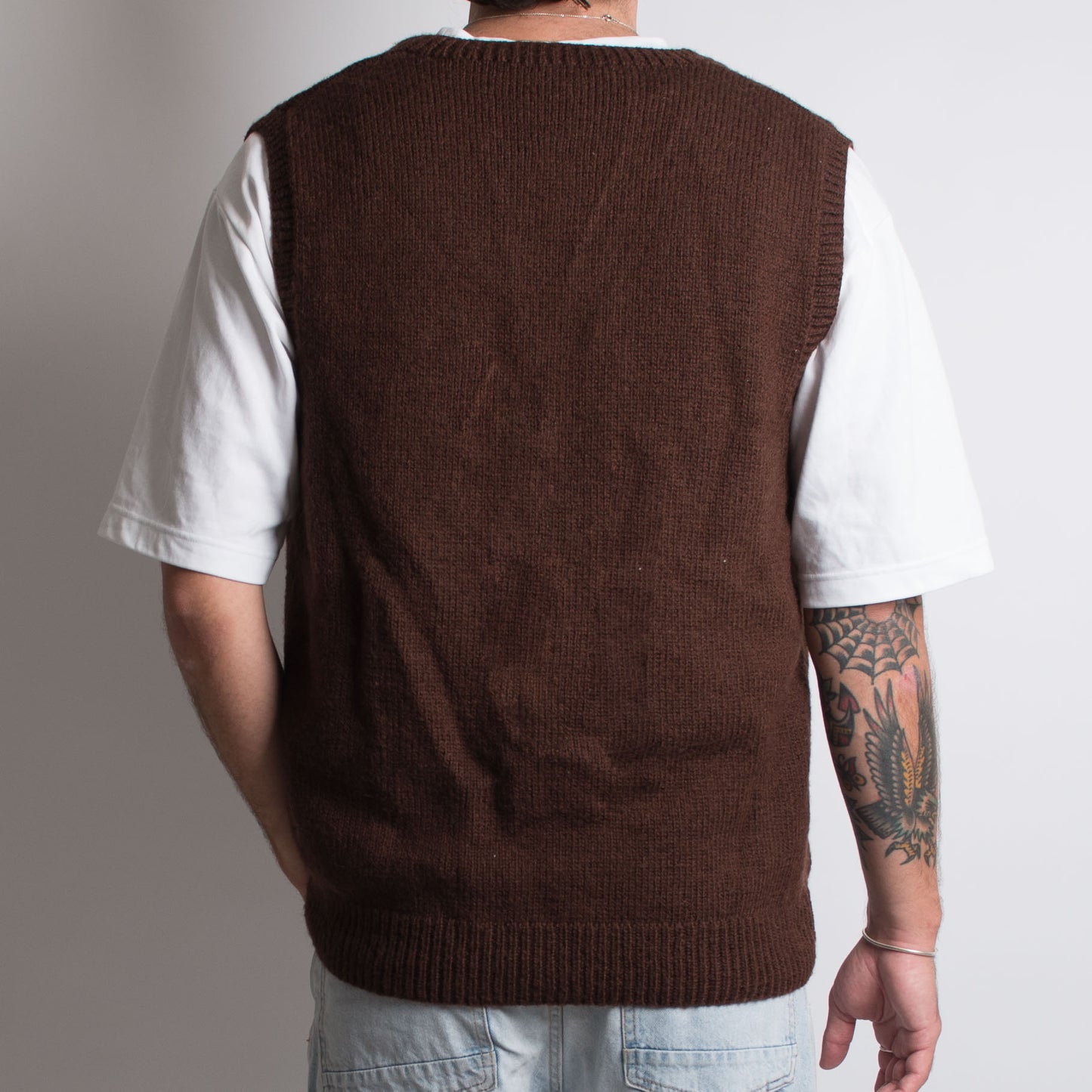 BROWN KNIT VEST