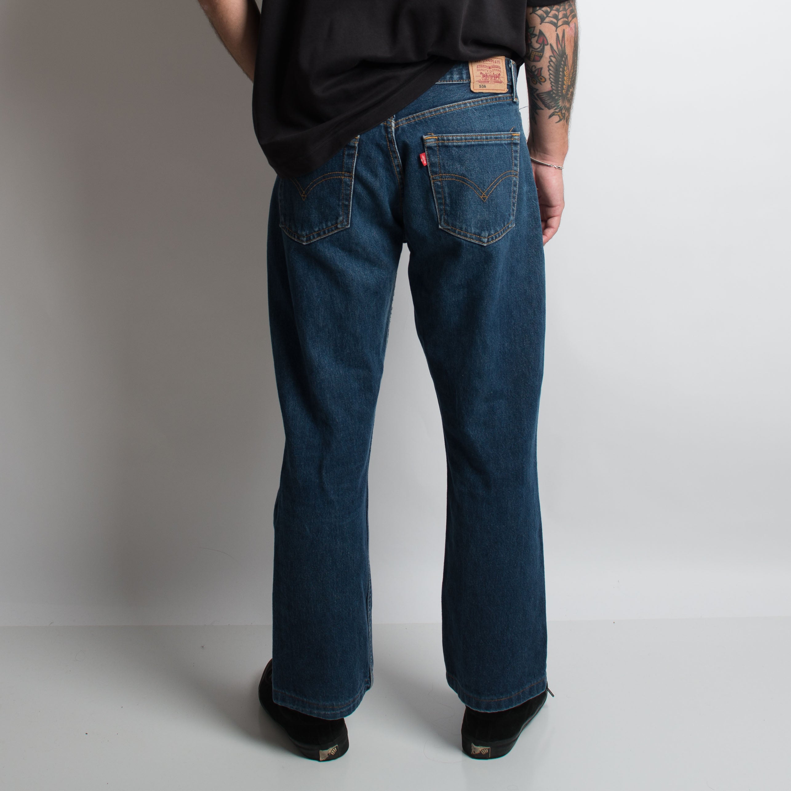 DARK WASH LEVIS 558 JEANS